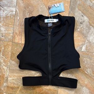 NWT Black Zip Up Sleeveless Sports Bra Crop Top